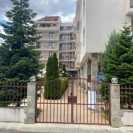 Апартаменты Summer Breeze 503 Private Sunny Солнечный берег