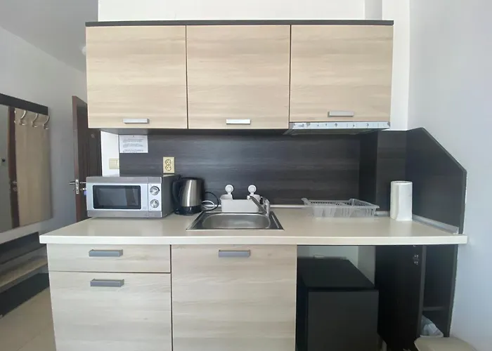 Summer Breeze 503 Private Sunny Апартаменты Солнечный берег