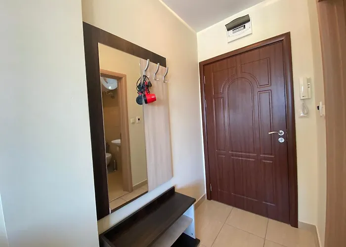 Summer Breeze 503 Private Sunny Сонячний Берег