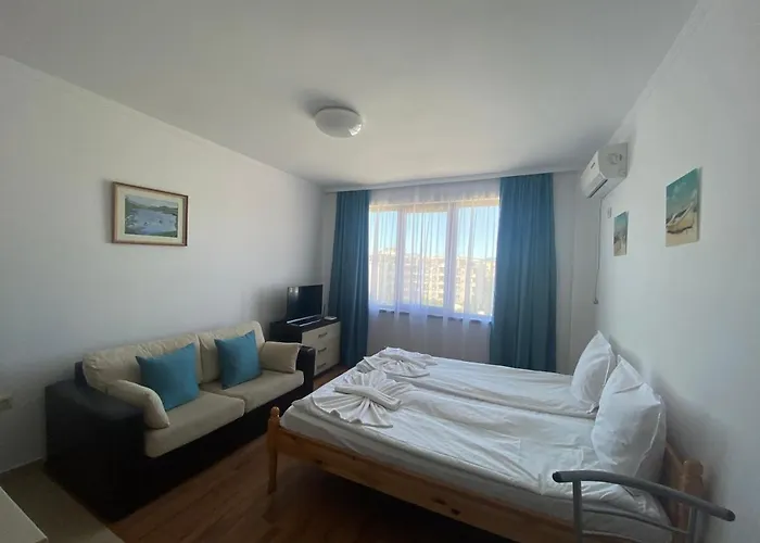 Summer Breeze 503 Private Sunny Апартаменти *